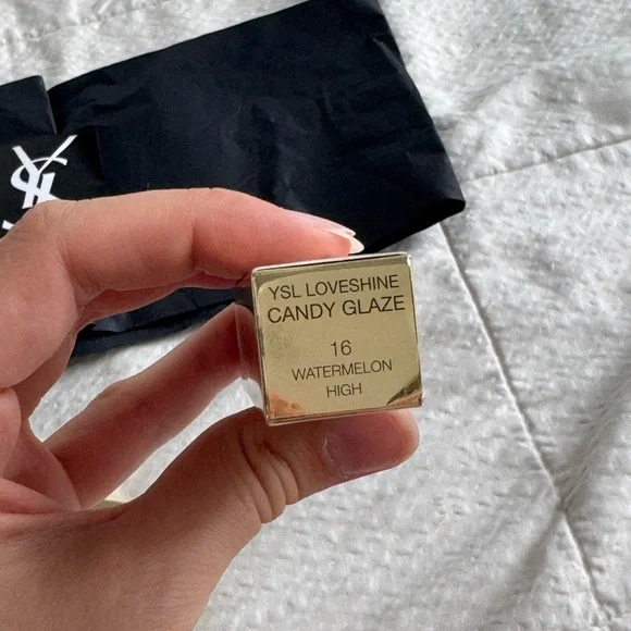 YSL LOVESHINE CANDY GLAZE/GLOSSY SHINE
LIP GLOSS STICK / 16 WATERMELON HIGH - Picture 5 of 5